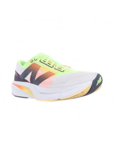 Mens New Balance FuelCell Rebelv4 in White/Bleached Lime Glo/Hot Mango En savoir plus