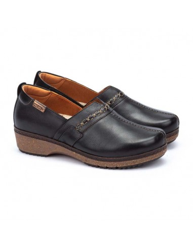 Womens Pikolinos Granada Slip On in Black les ligaments