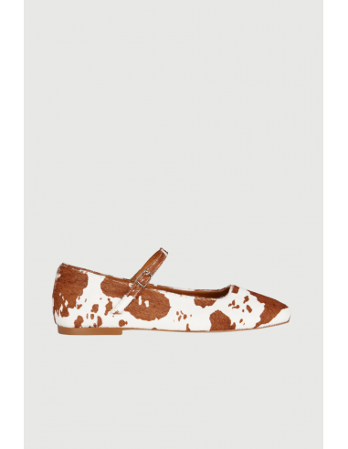 Julieta Mary Janes in Cow Print Calf Hair ou a consommer sur place